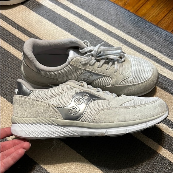 Saucony Kids Sneakers in Gray and Silver - Picture 1 of 8